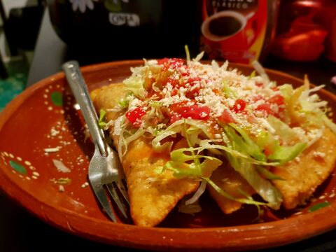 Antojitos mexicanos del centro image 1