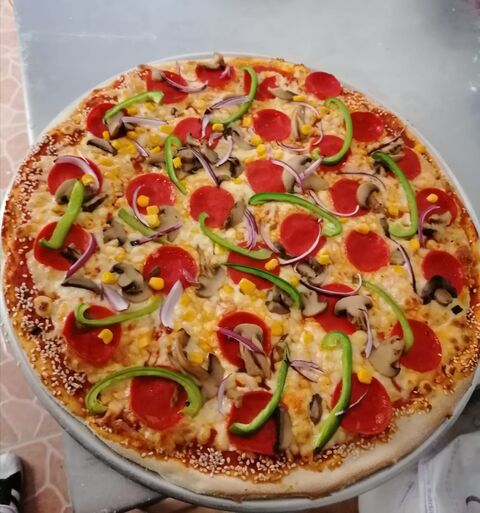 Pizzería JJ image 2