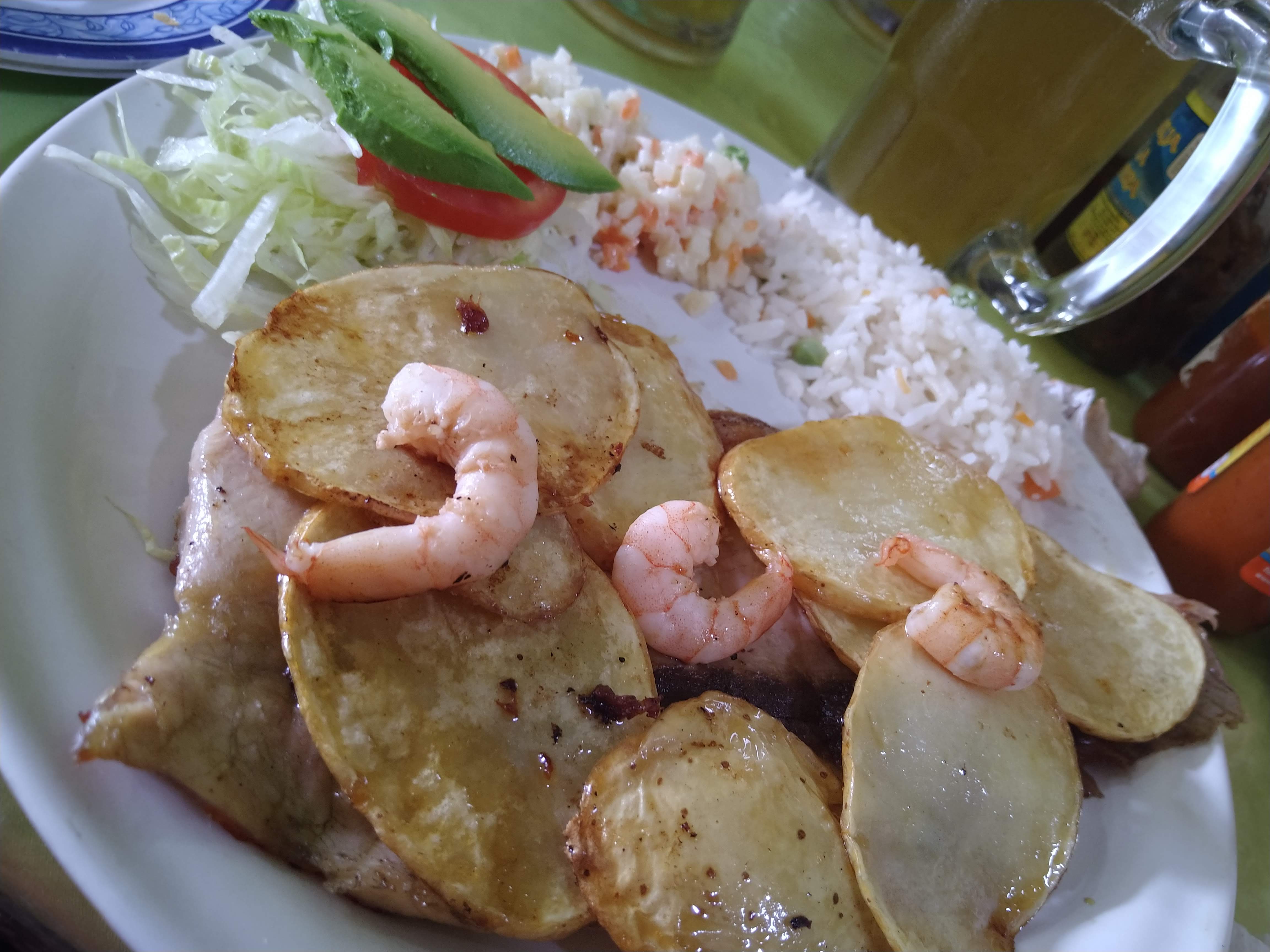 Mariscos la Trucha Loca image 1