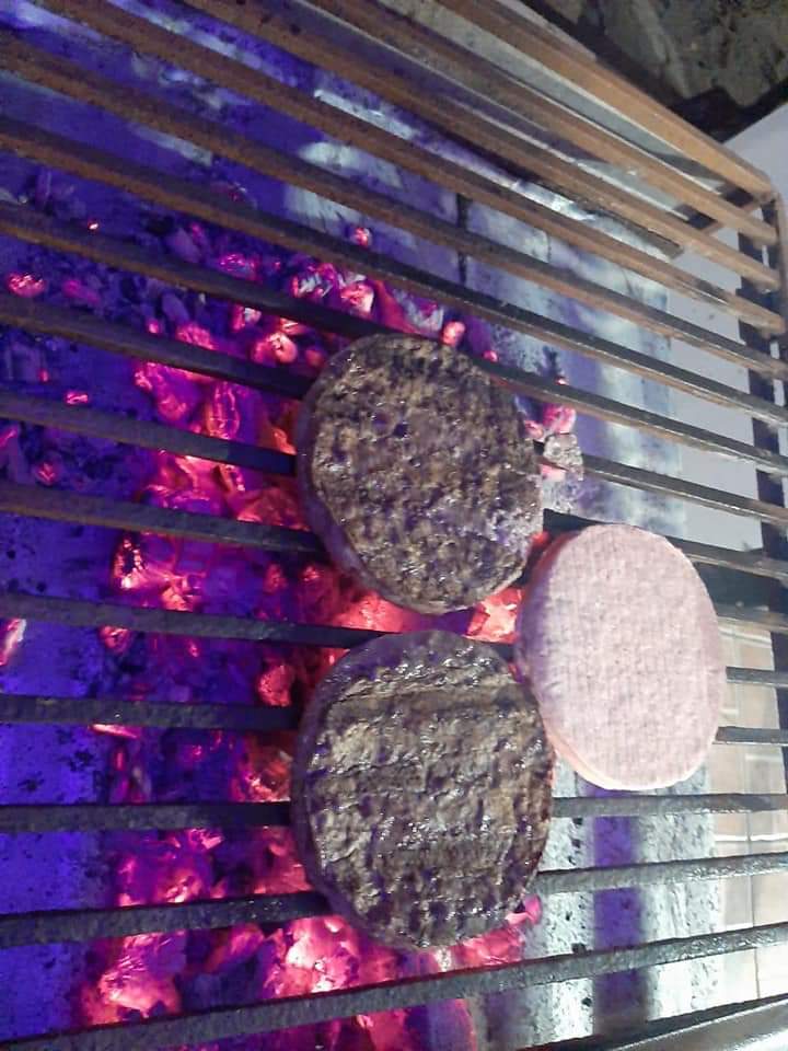 Snack-burger-wings J&X image 3