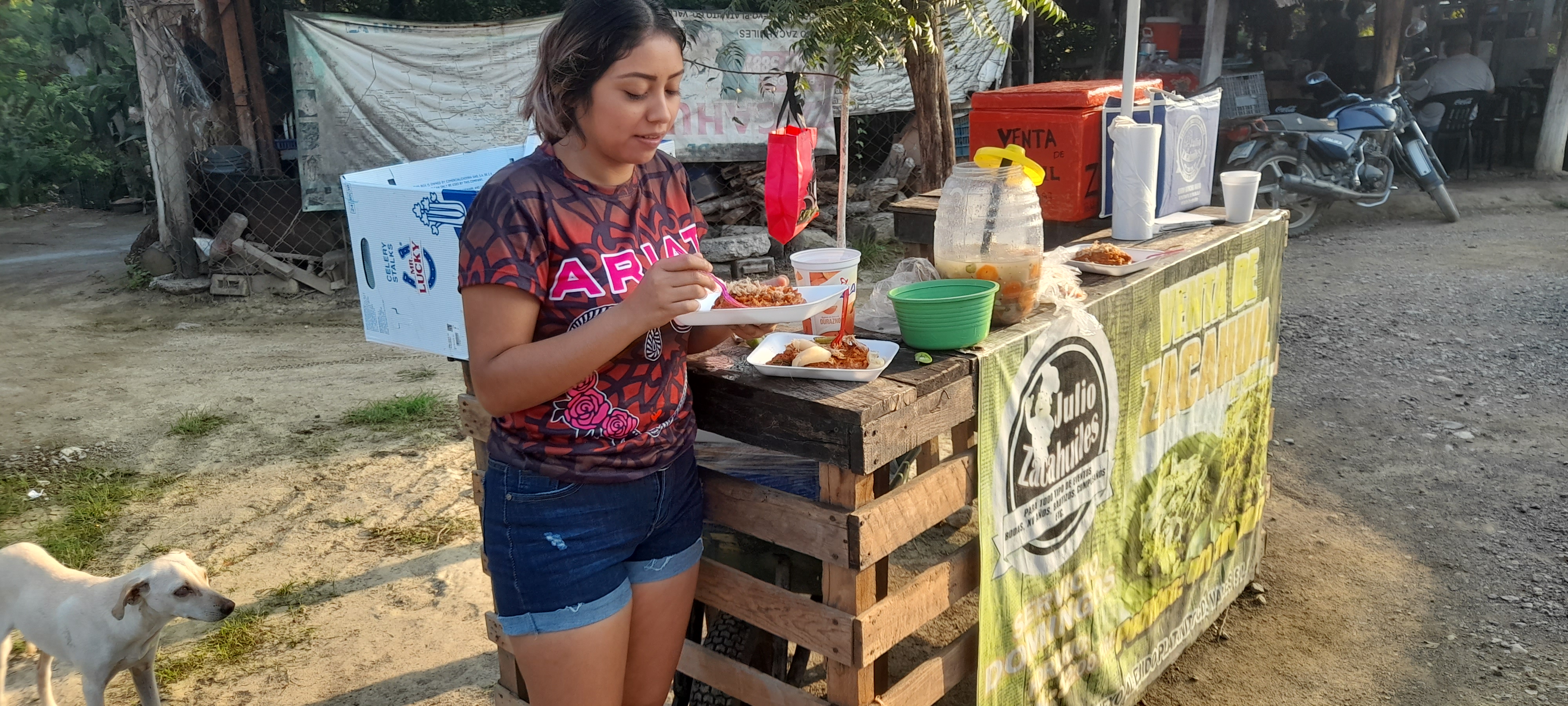 JULIO ZACAHUILES y GORDITAS DOÑA ESTHER image 8