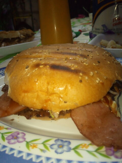 La herradura hamburguesas tacos y quesadillas image 1