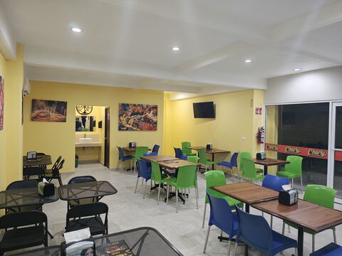 CHARLY BURGER POMOCA image 3
