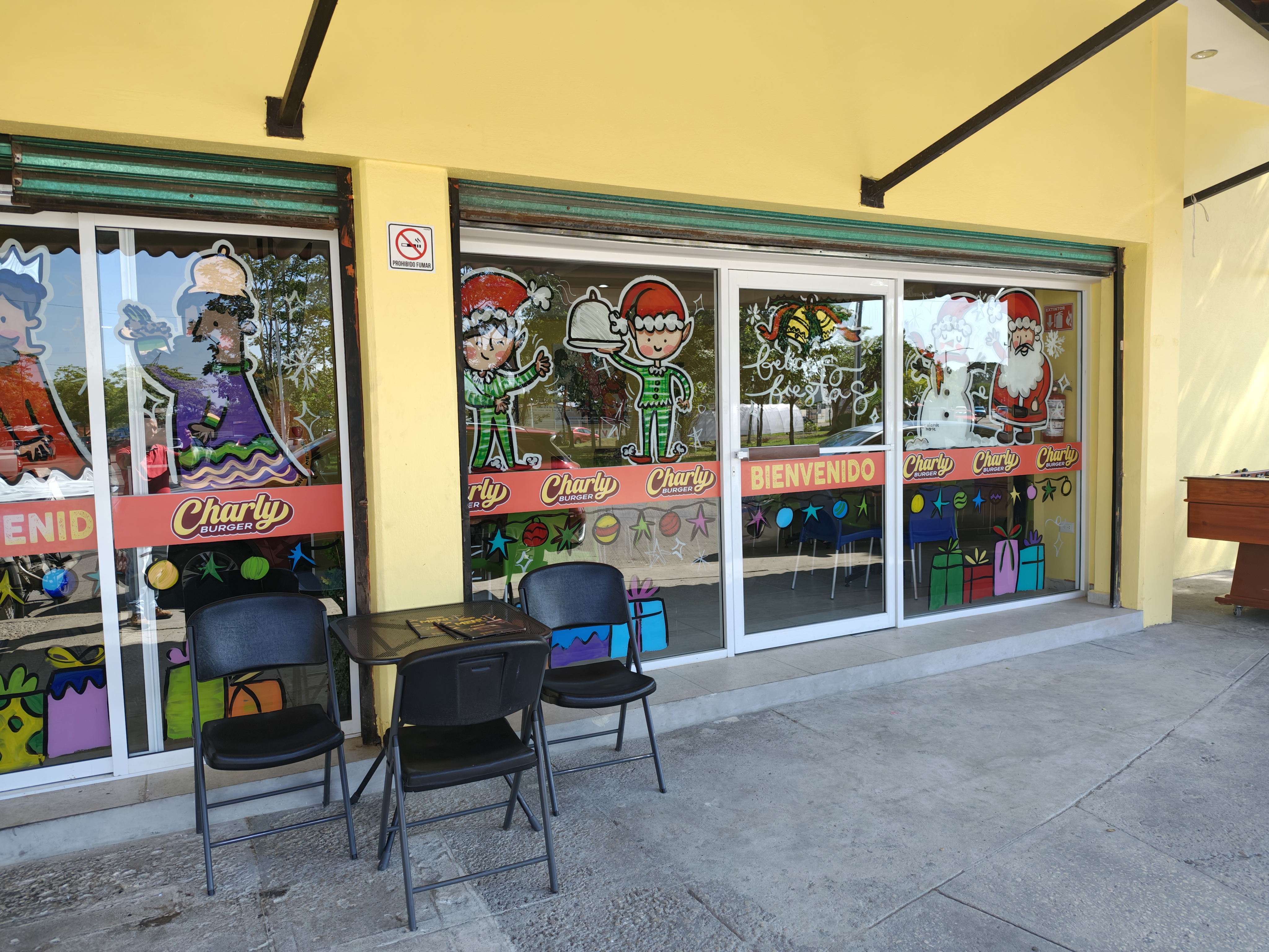 CHARLY BURGER POMOCA image 4