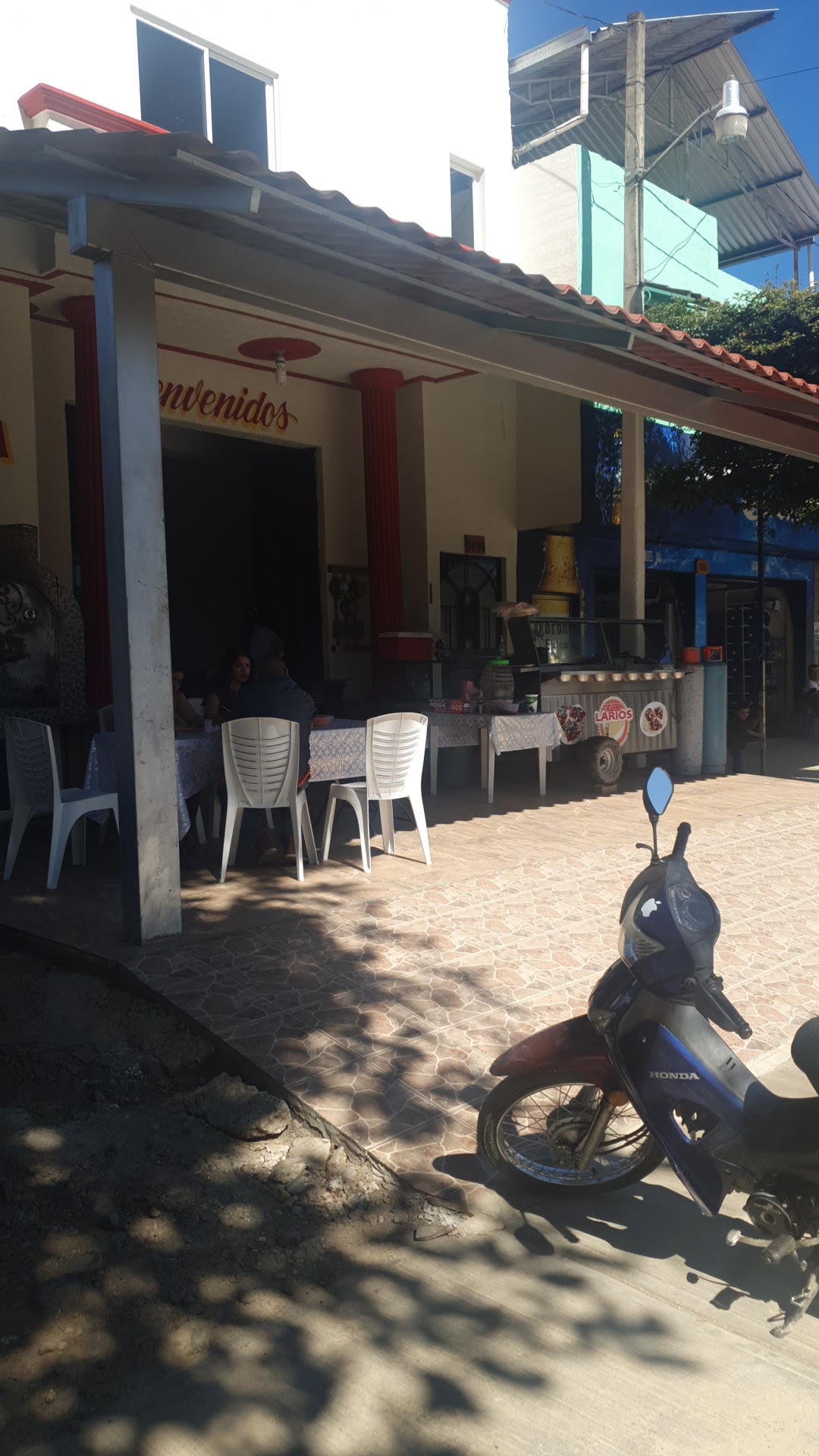 Restaurante y taqueria larios image 5