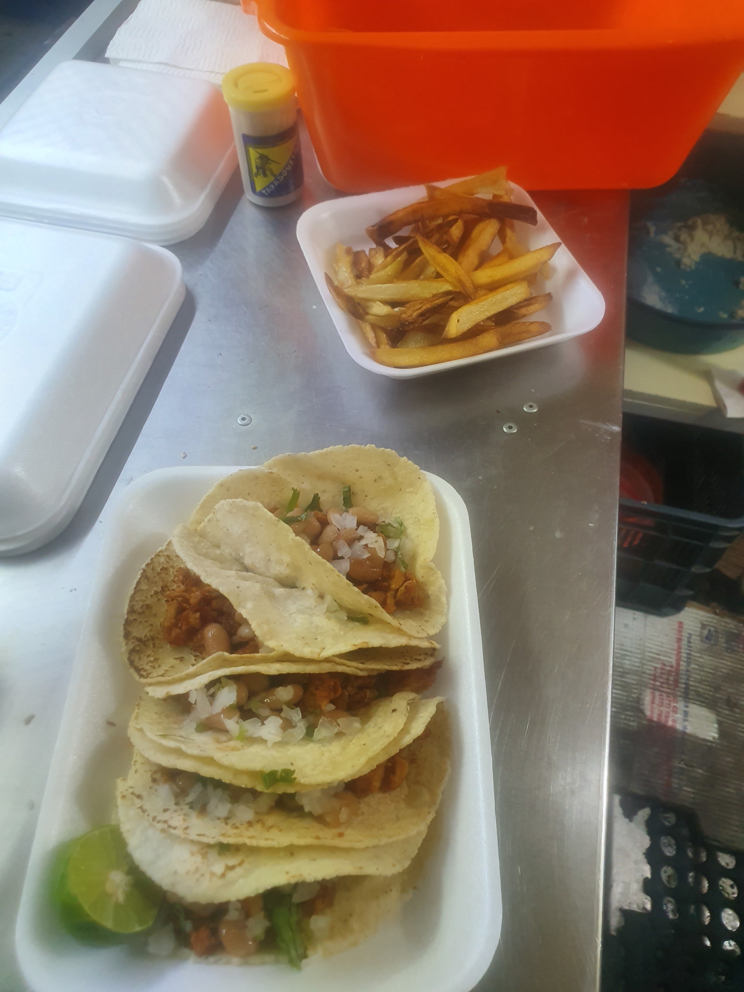 Restaurante y taqueria larios image 6