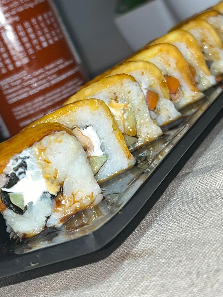 Antojitos mexicanos 3/ sushi roll image 1
