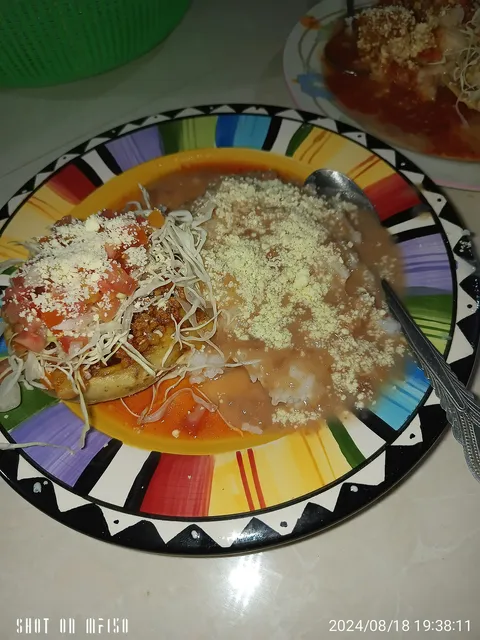 Antojitos mexicanos image 3