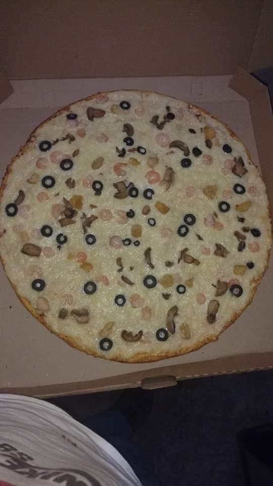 Mina's Pizzas image 9