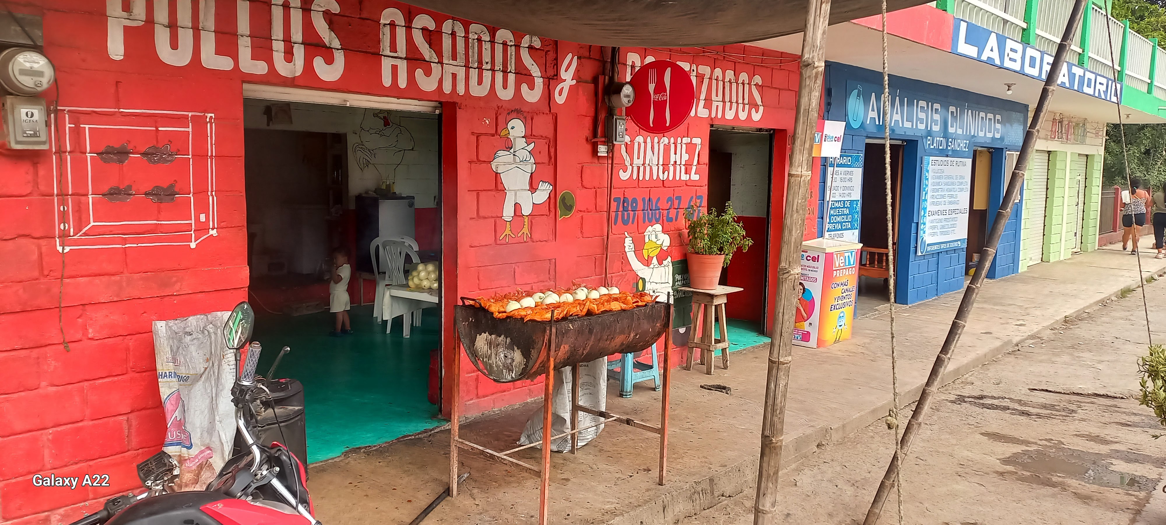 Pollos asados sanchez image 1