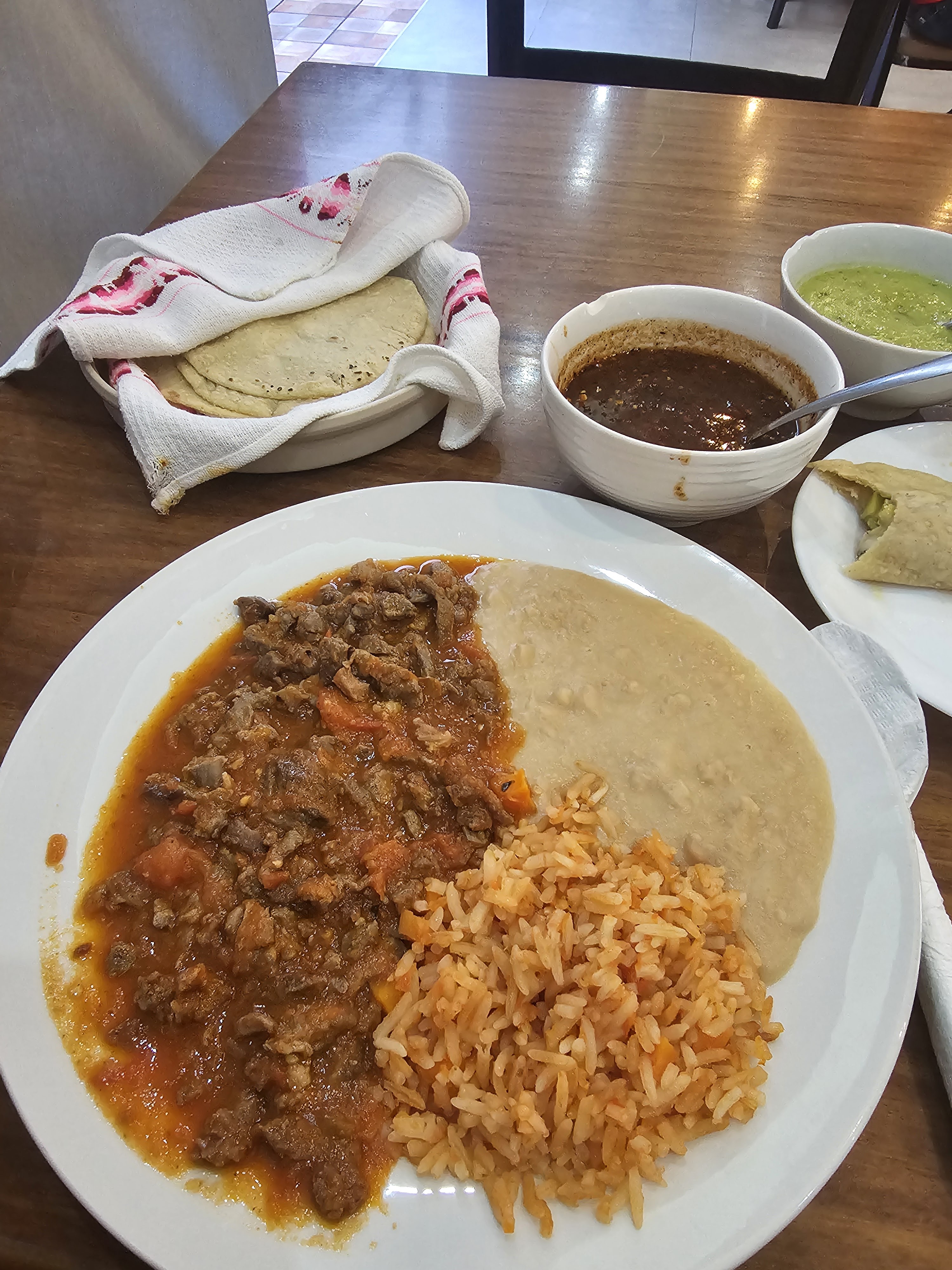 Guisos Doña Julia image 4