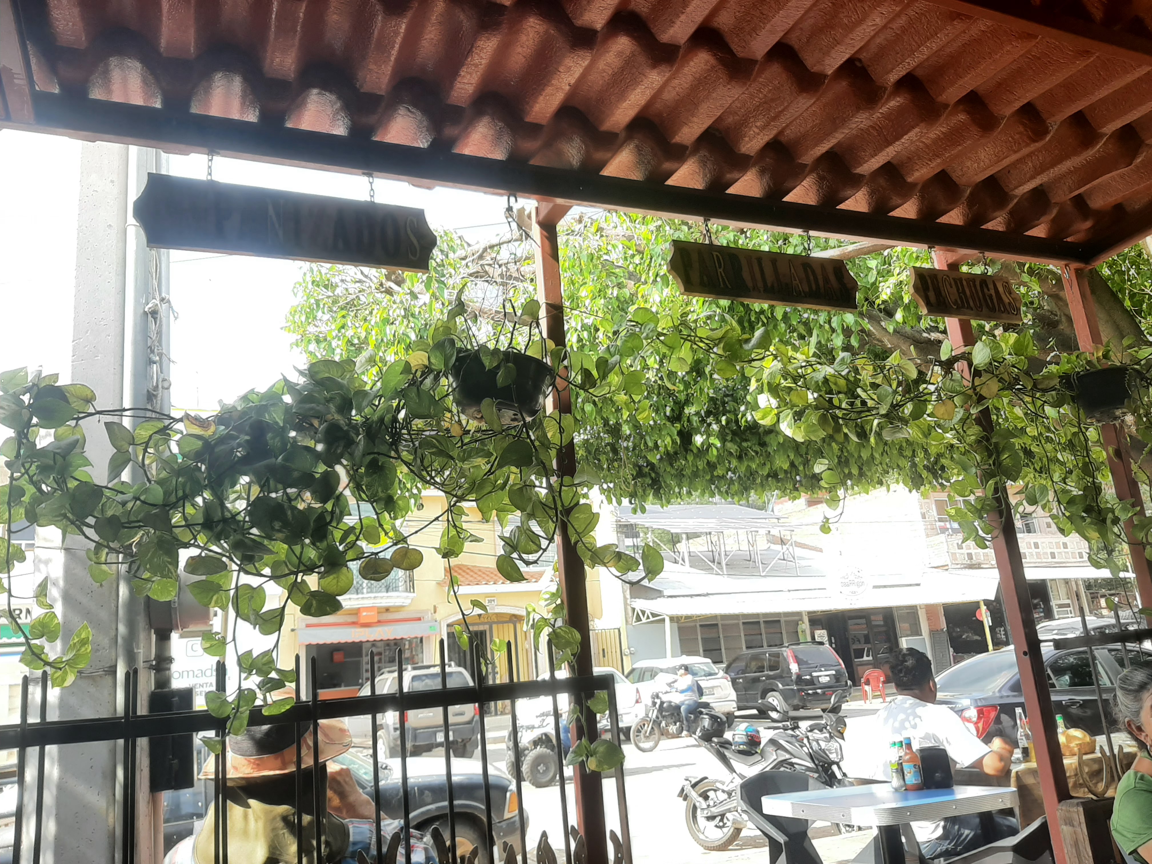 MARISCOS El Compa LALO image 5