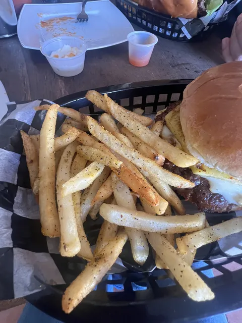Burger House image 4
