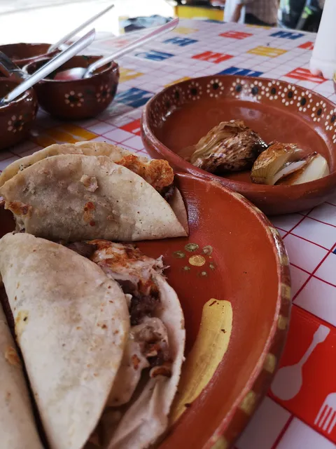 El viejon tortas y carne asada image 2