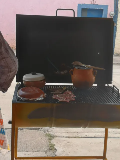 El viejon tortas y carne asada image 4