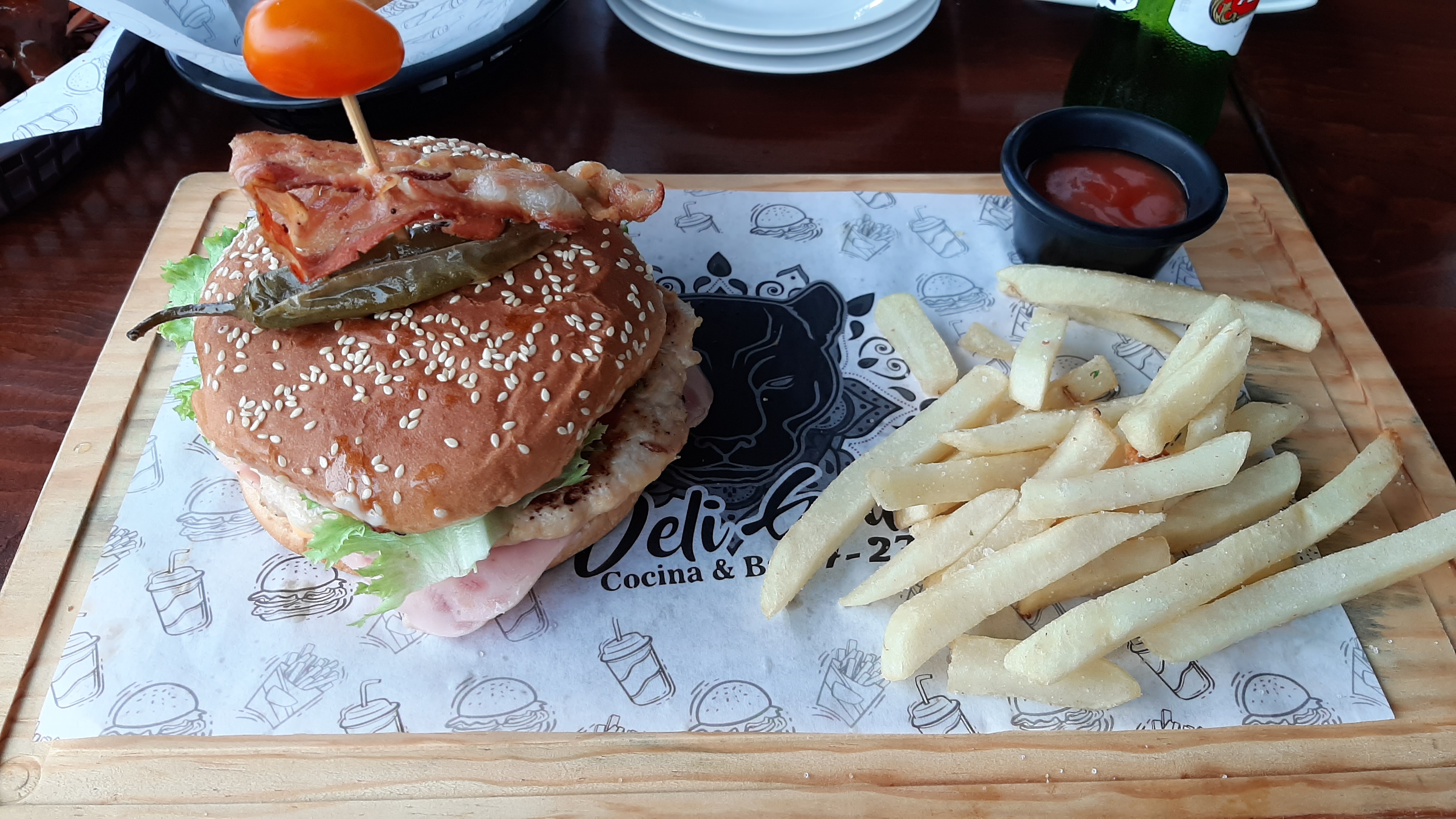 Deli Grill 7-27 Cocina Bar image 2