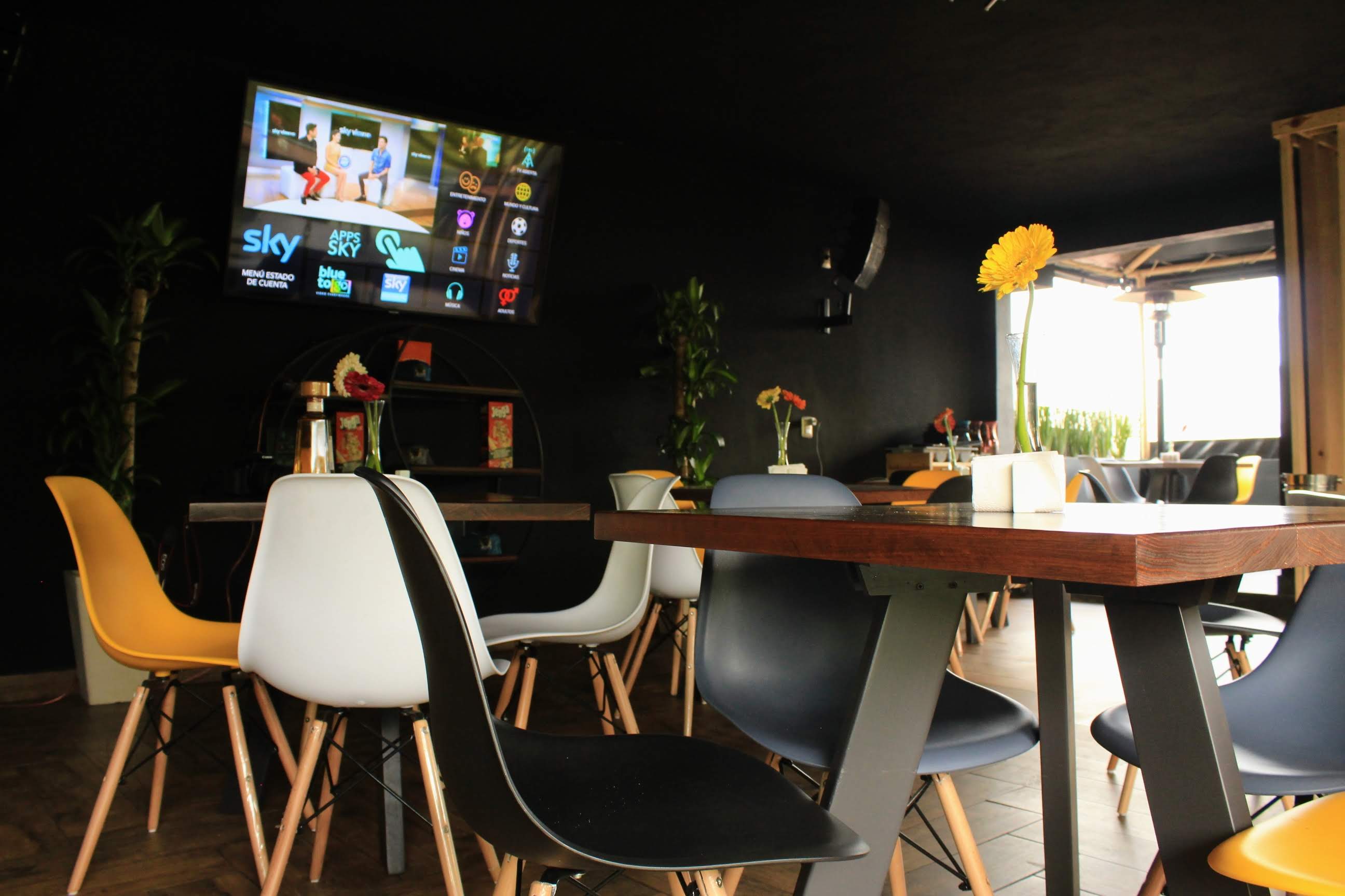 Deli Grill 7-27 Cocina Bar image 10