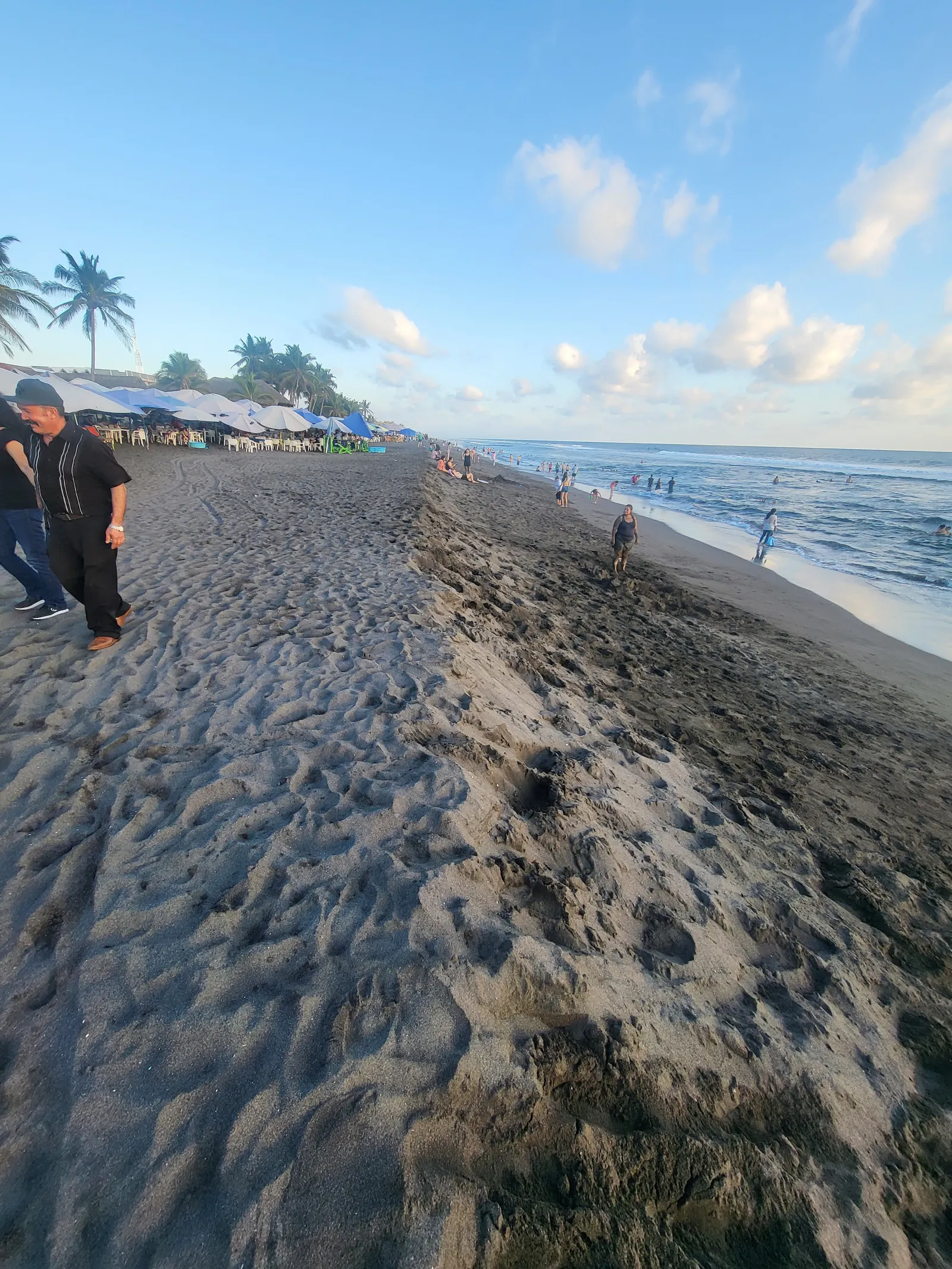 Mariscos El Atardecer image 3