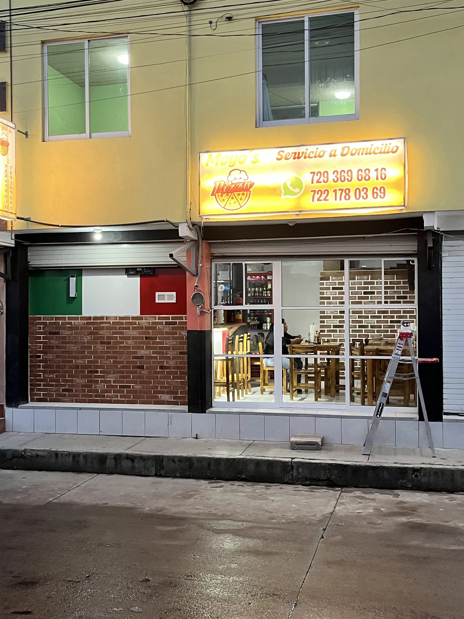 Moyo’s pizza image 10