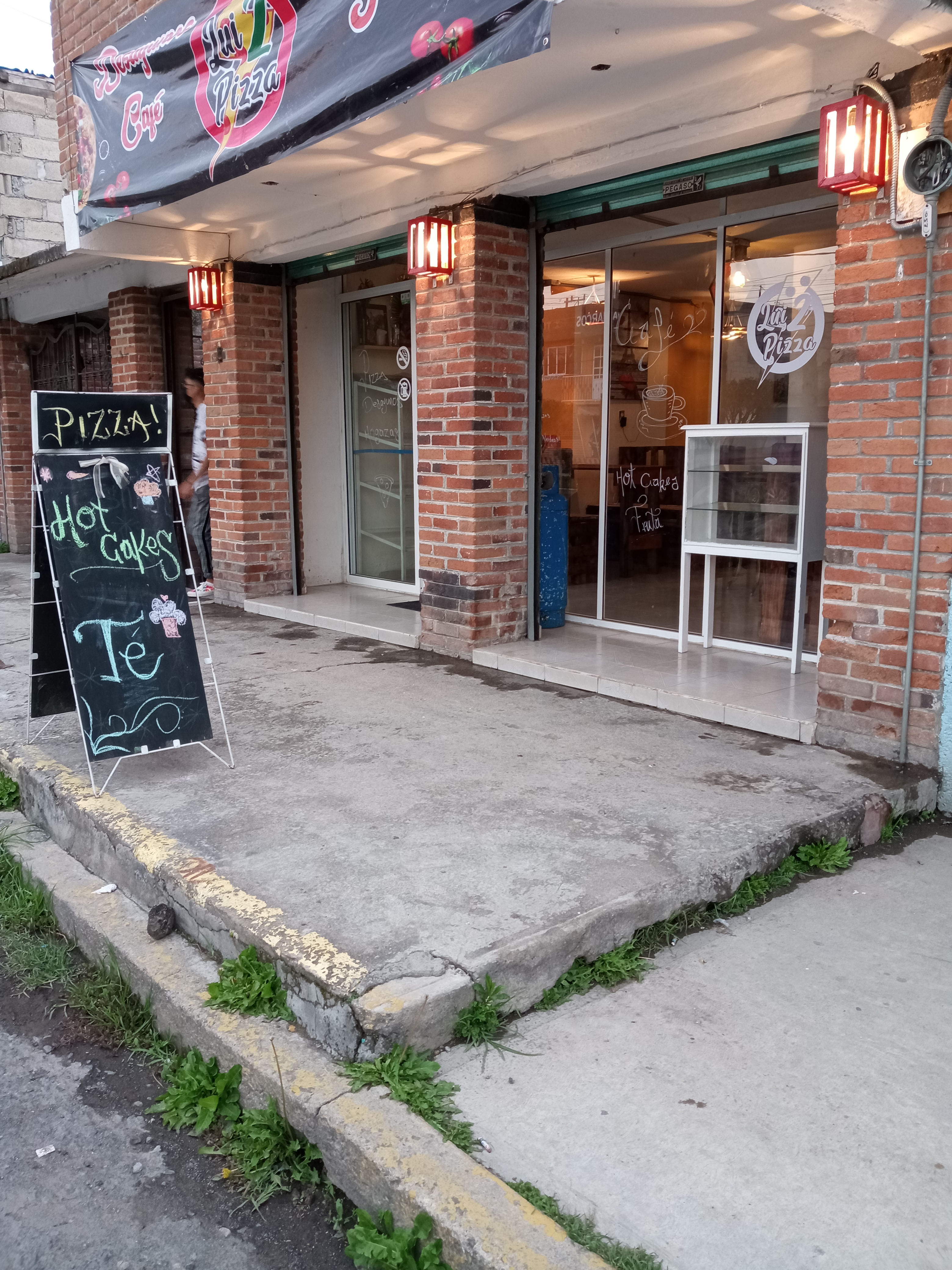 Jarocho's Pizza image 3