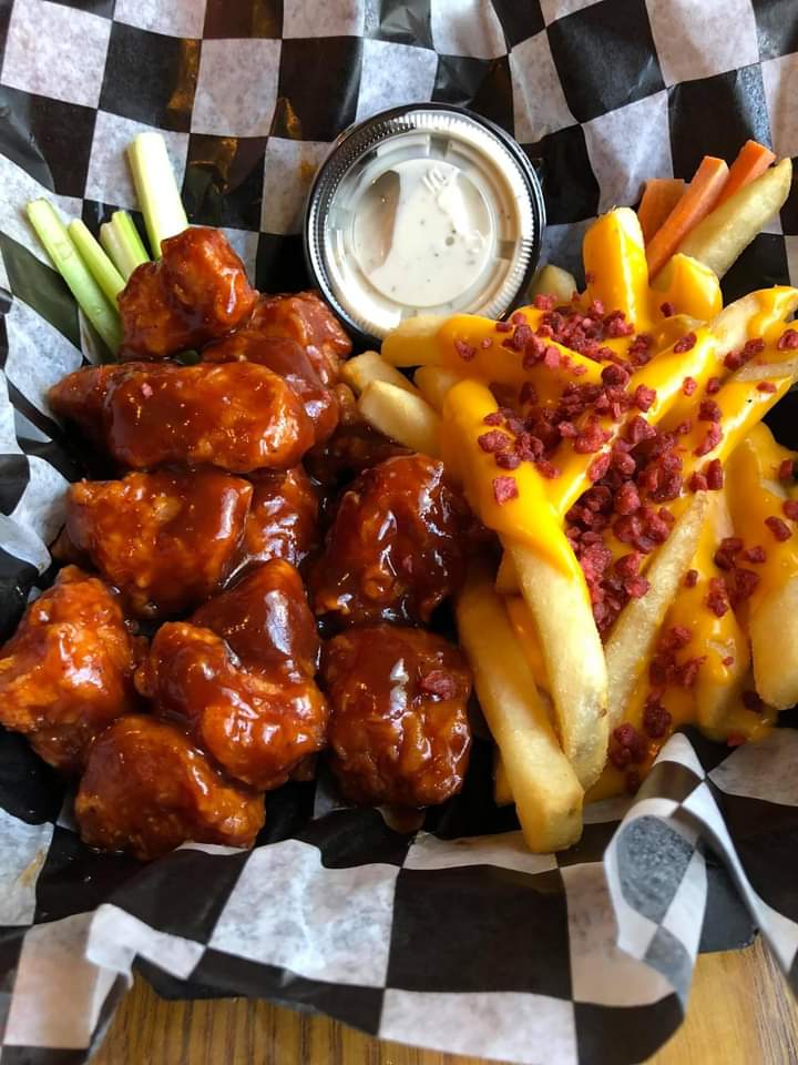 Garage Chicken image 3