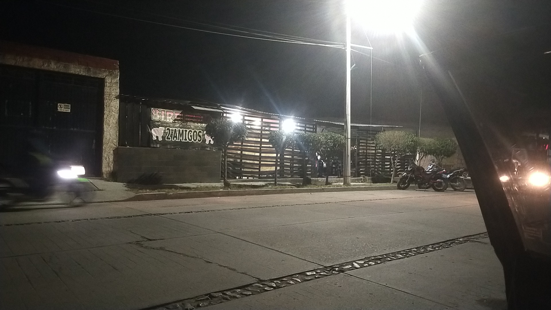 Birrieria "2 Amigos" image 4