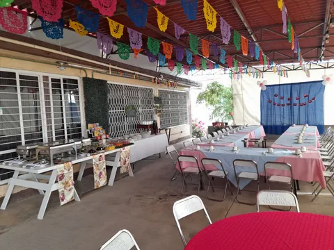 Banquetes y eventos Manjares buffet image 1
