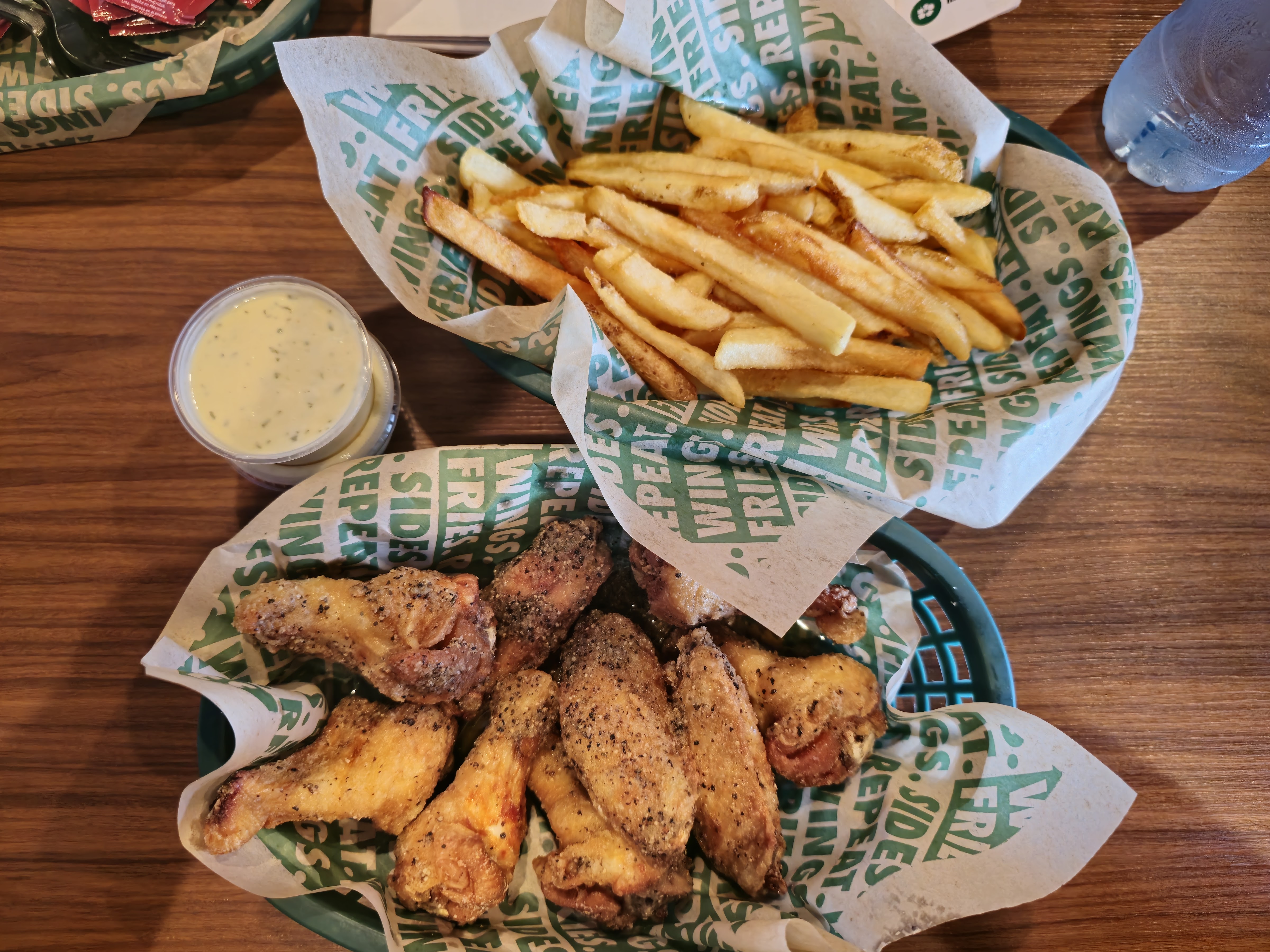 Wingstop Nogales image 2