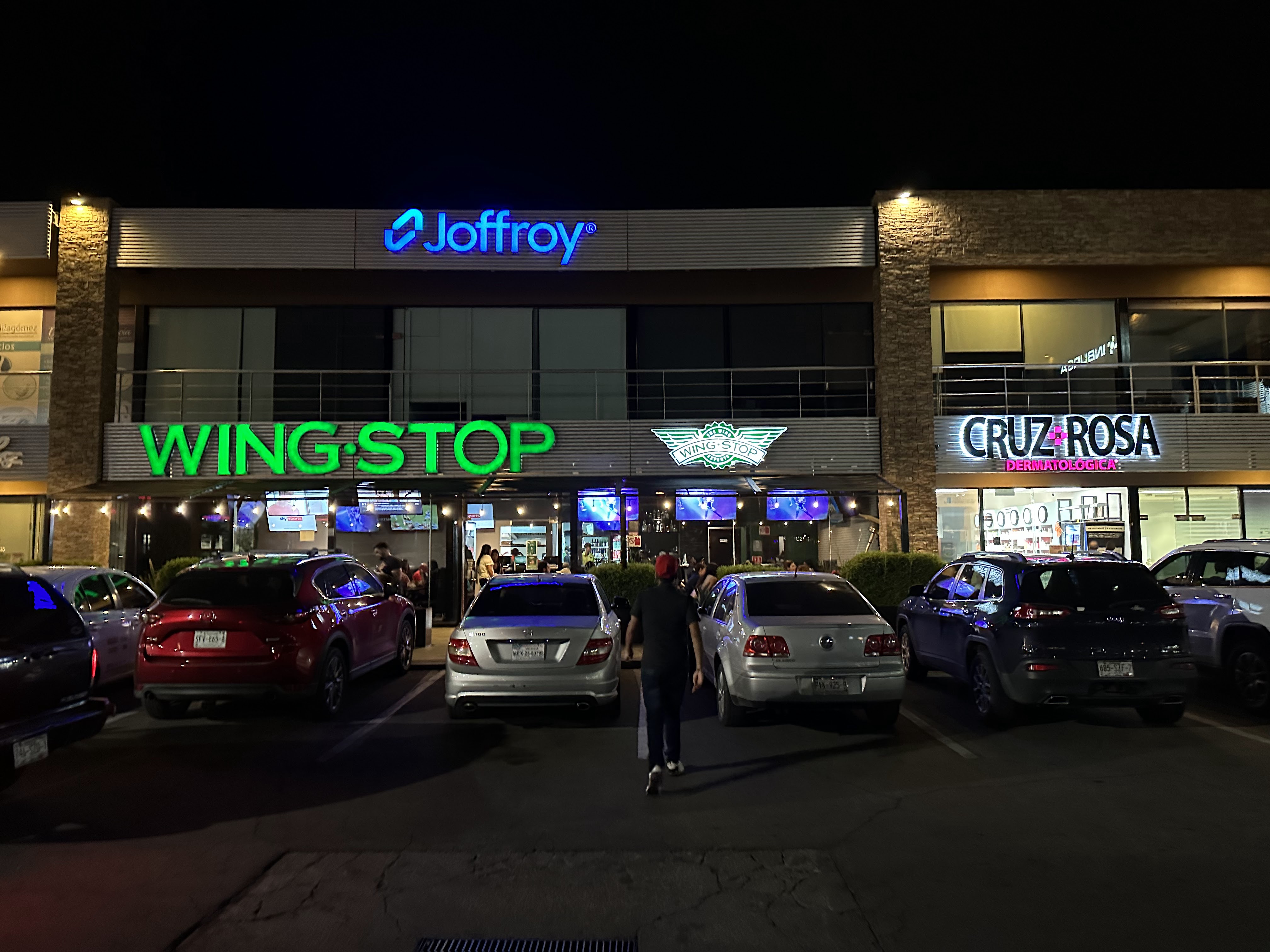 Wingstop Nogales image 8