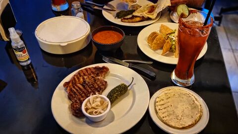 El Cedro SteakHouse image 6
