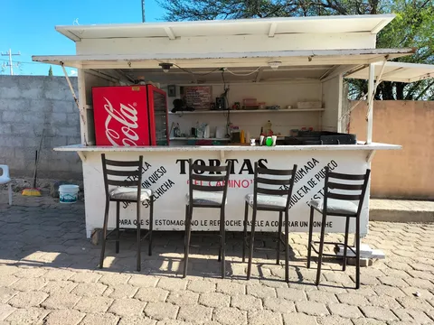 Tortas y Hamburguesas "El Camino" image 1