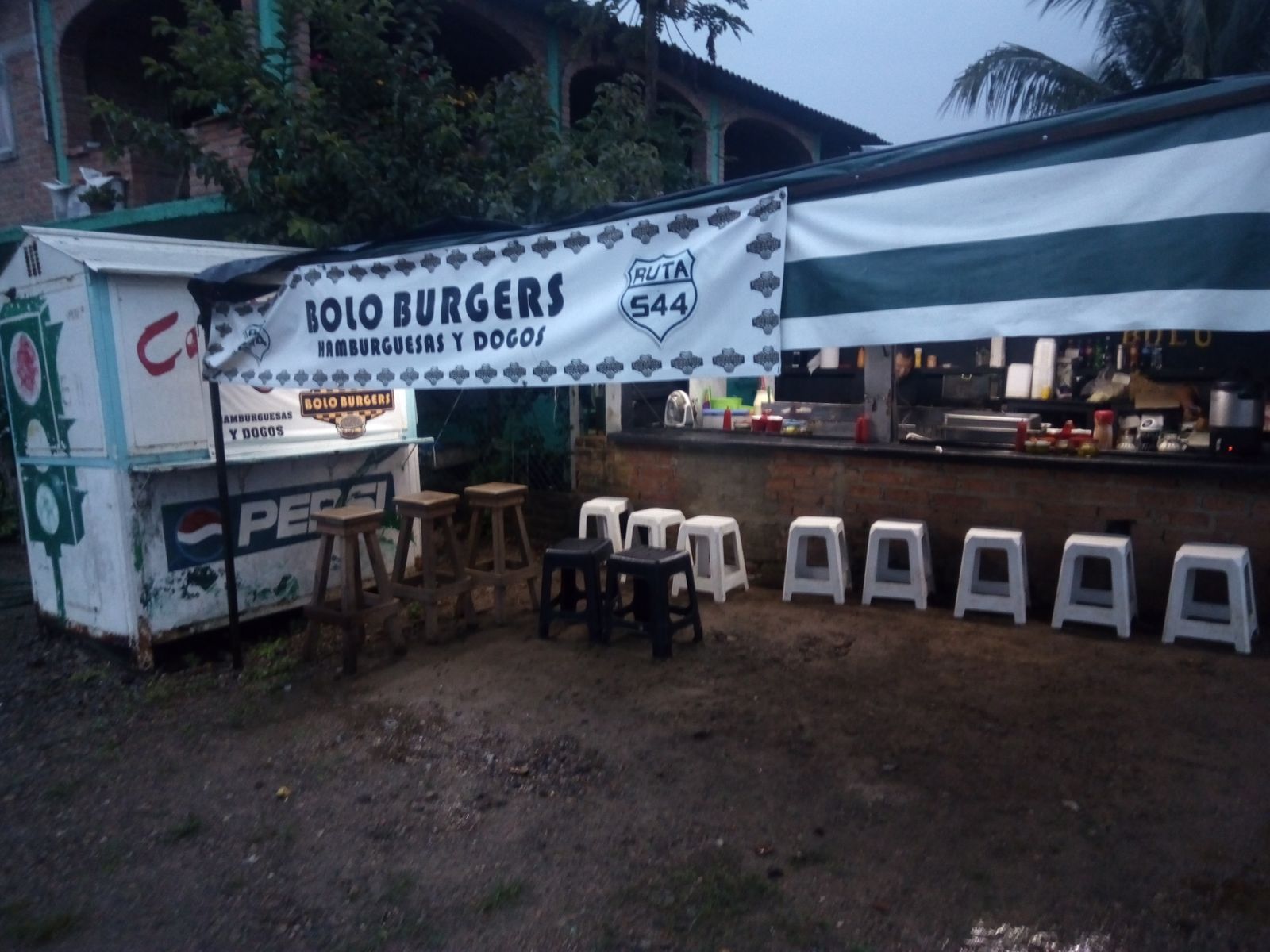 Bolo Burgers image 2