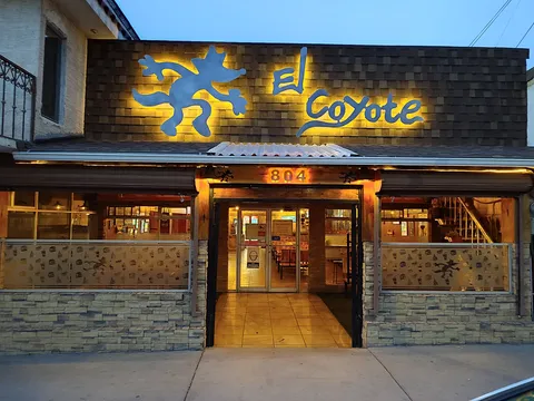 La Cueva del Coyote image 1