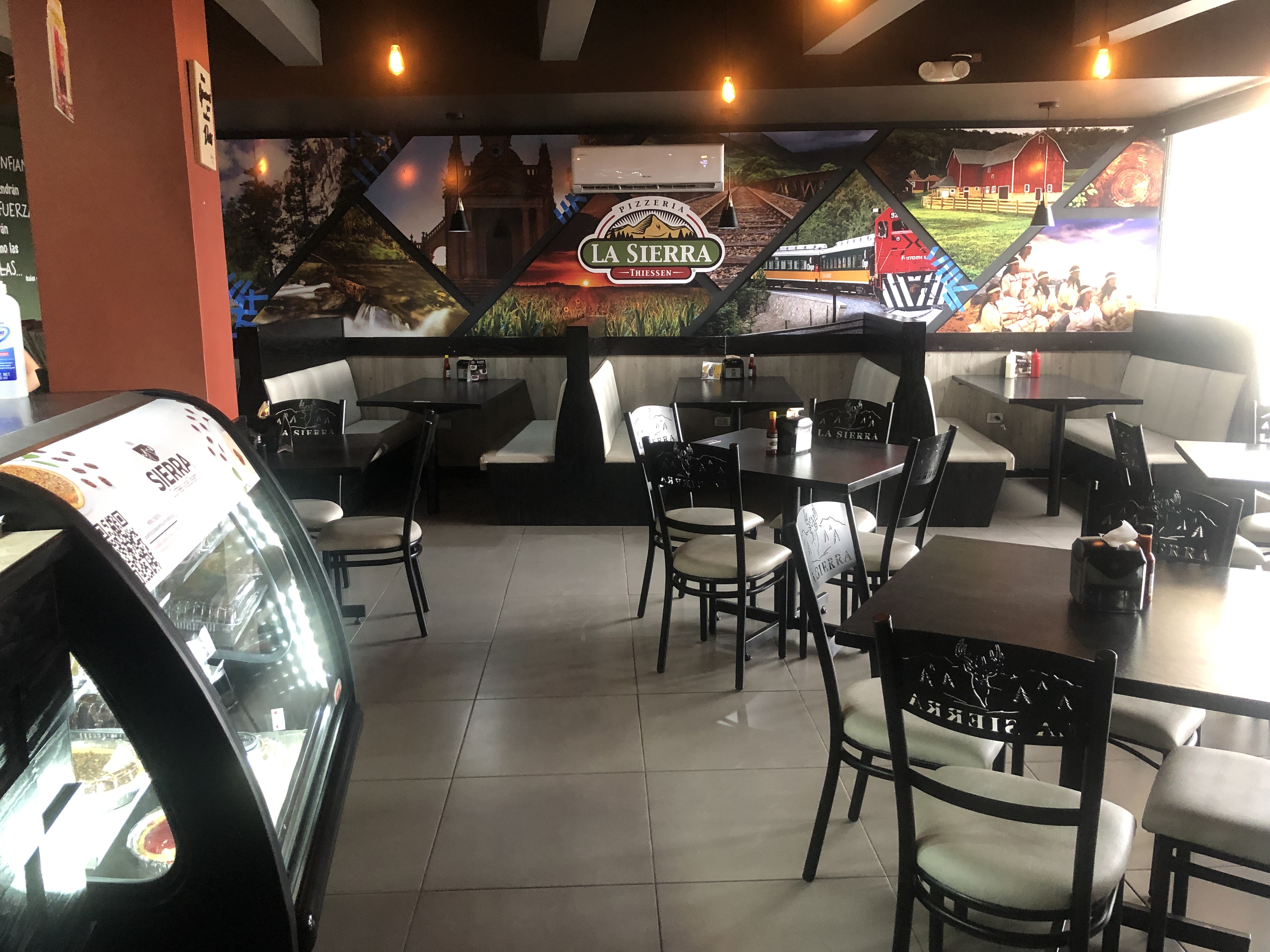 Pizzería La Sierra sucursal Anahuac image 7