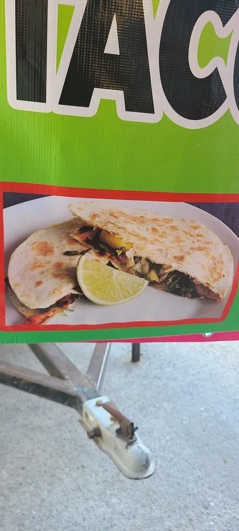 Sazon Huasteco Y Tacos "Los 3 Carnales" image 8