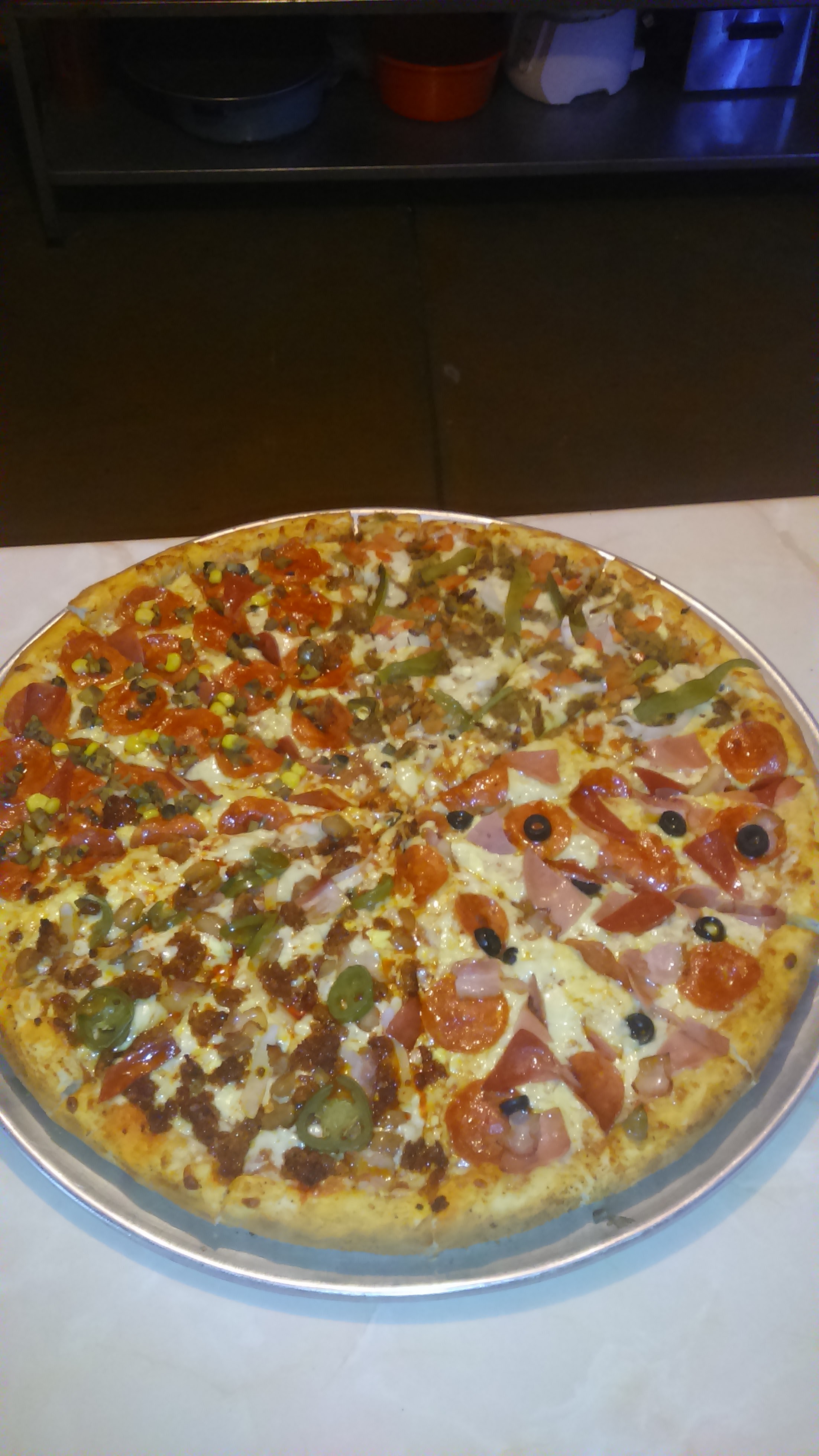 Fulanos Pizzas image 9