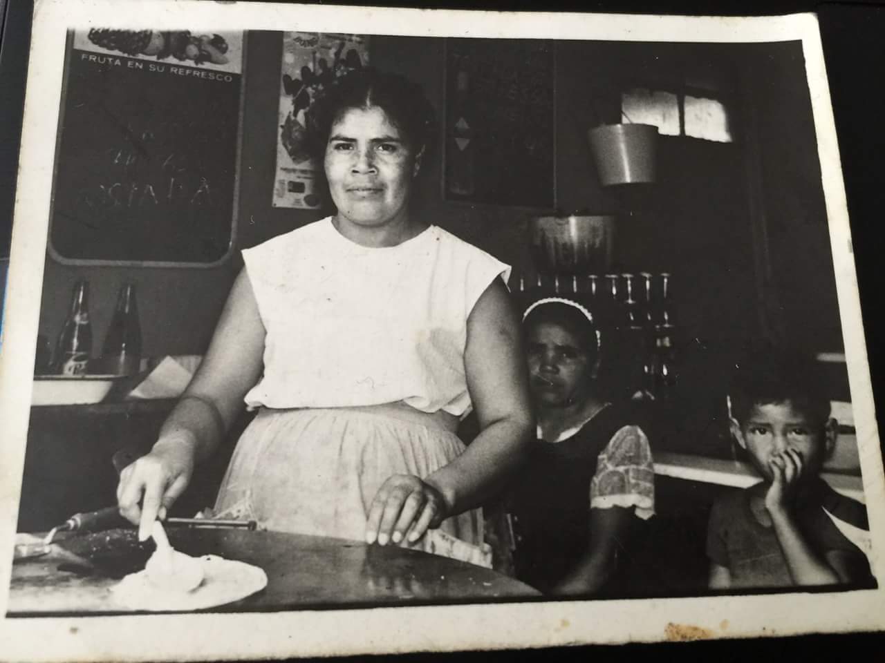 Huaraches y gorditas de la 12 image 2