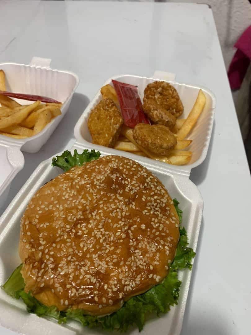 Hamburguesas Yumii Yumi image 9