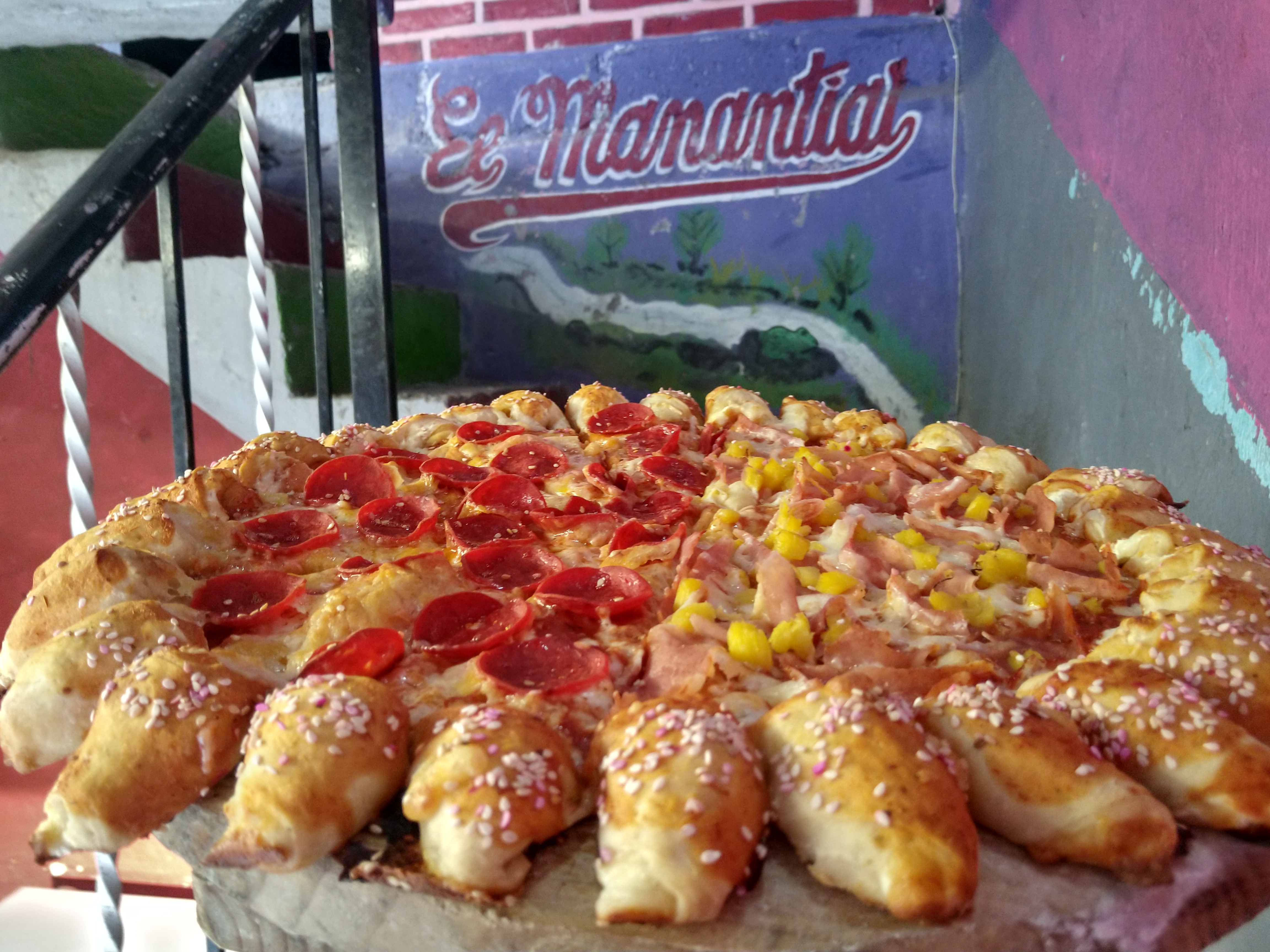 Pizzería "El Manantial" Suc. Xochitepec image 2