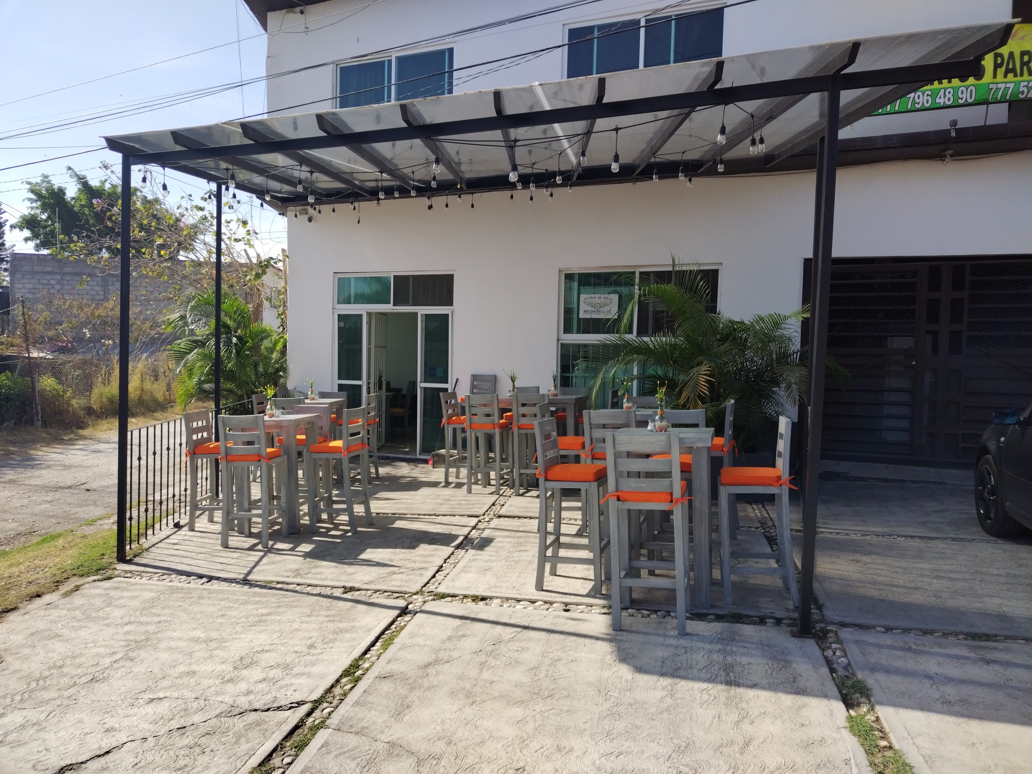 El Hangar Del Cheff image 5