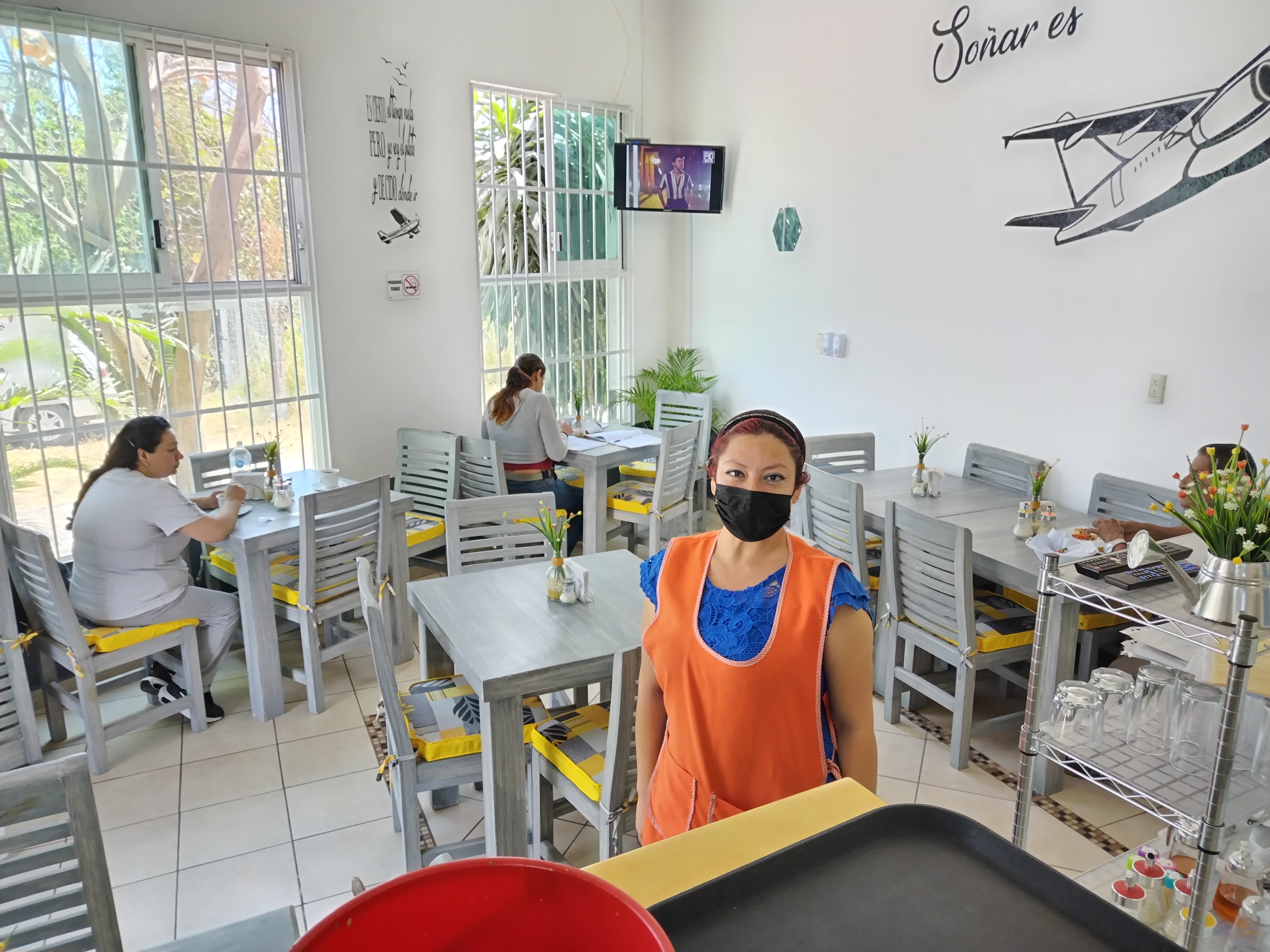 El Hangar Del Cheff image 10