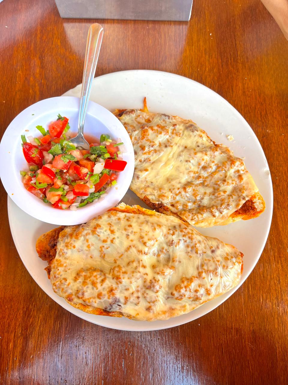 Escondido Desayunos image 2