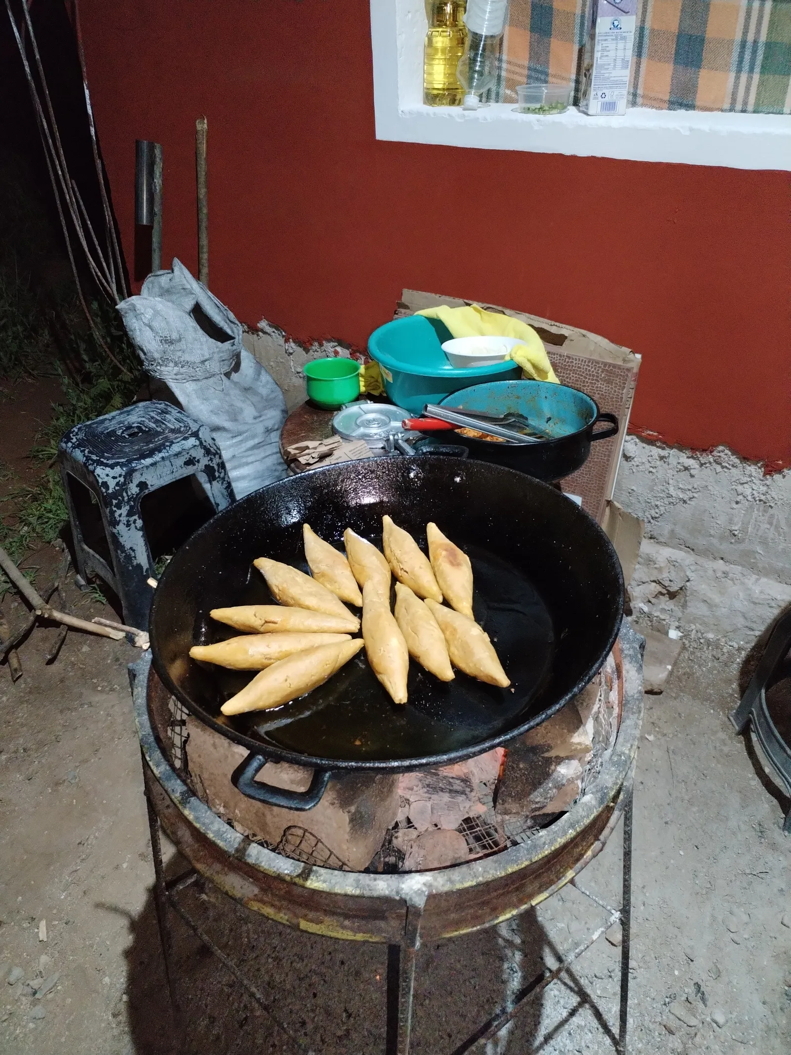 Tlayudas y antojitos regionales "LA CHICATANA" image 1