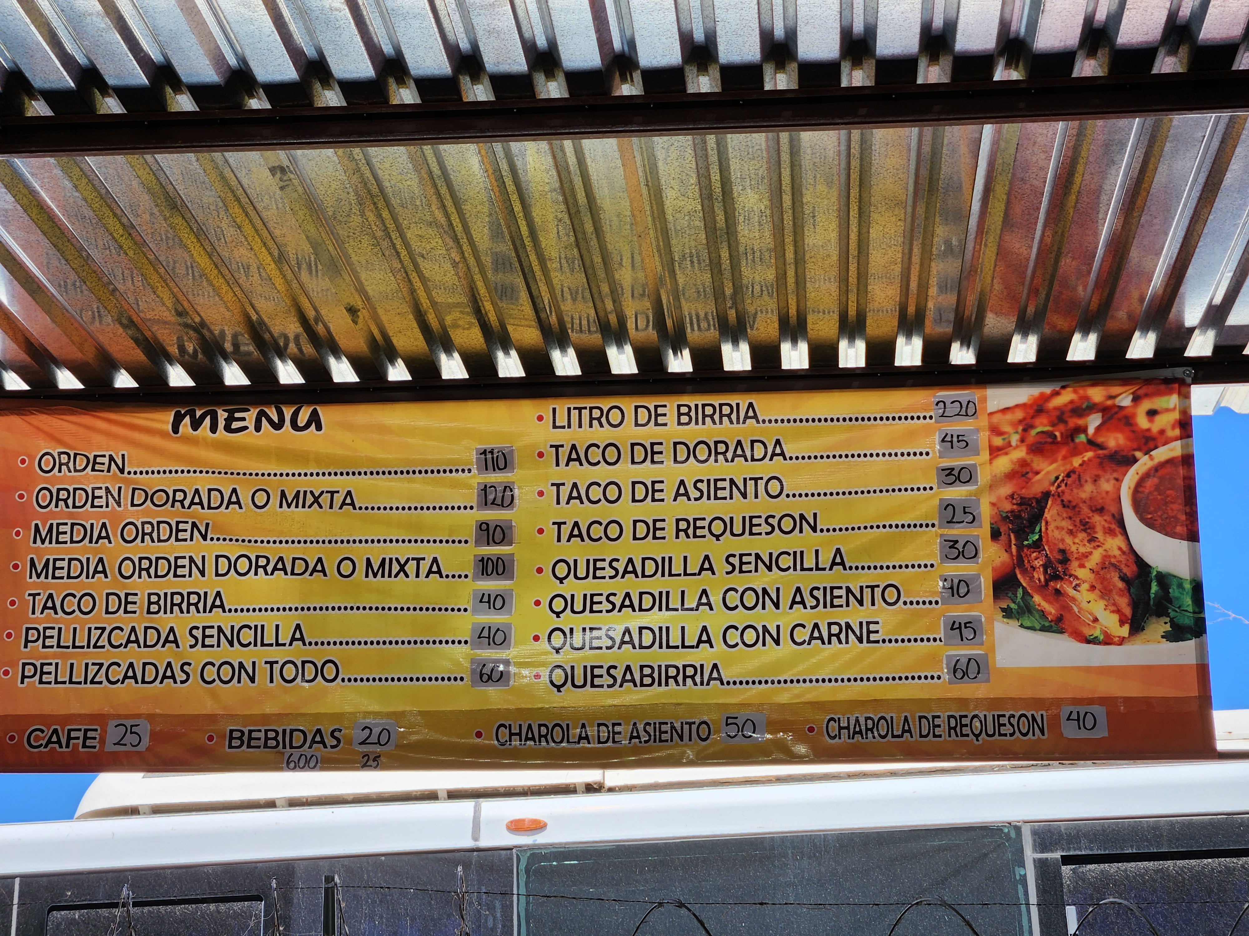 BIRRIERIA "EL CHAPITO" image 7