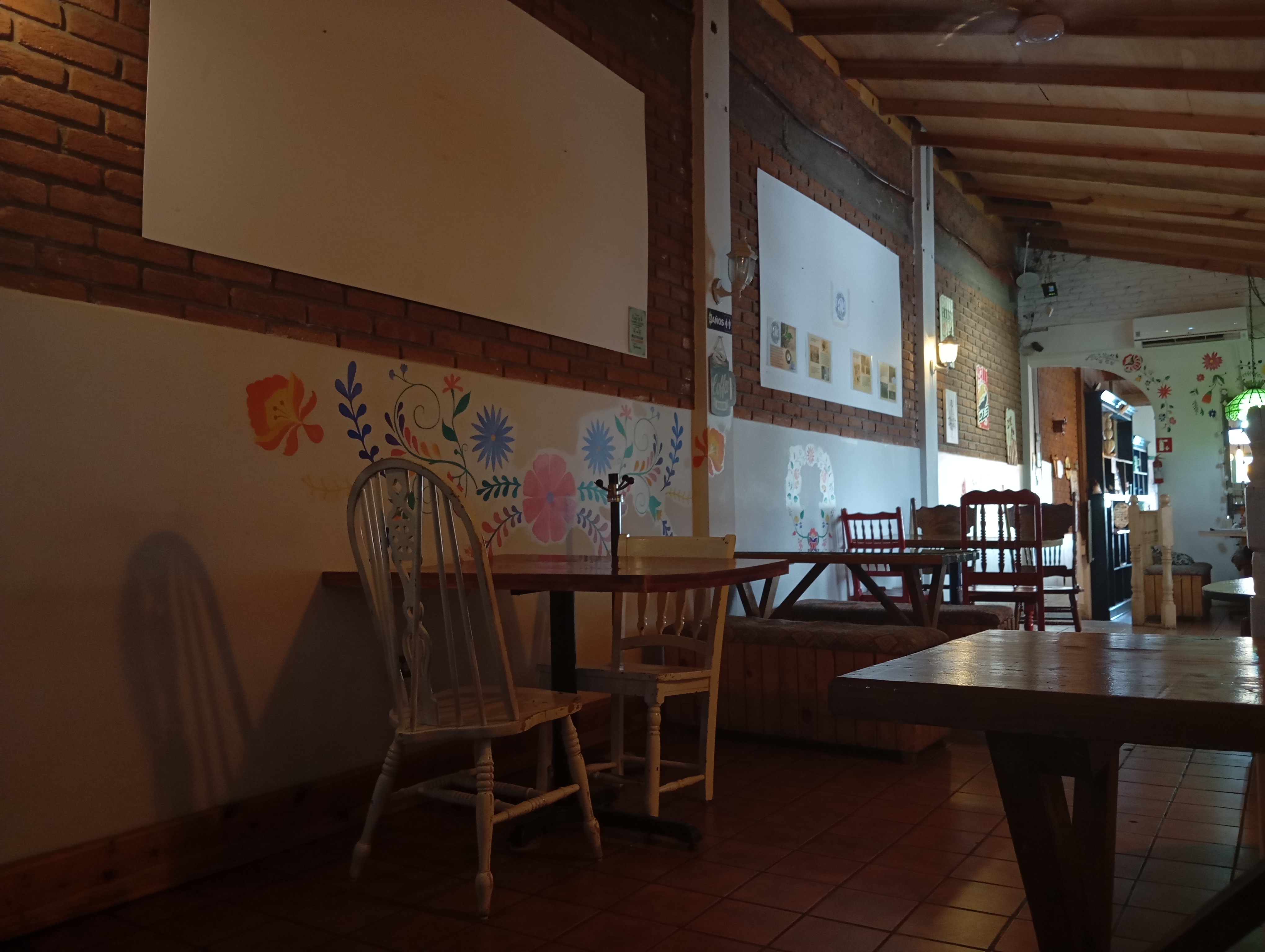 Central Café, Chocolate y Amor. image 6