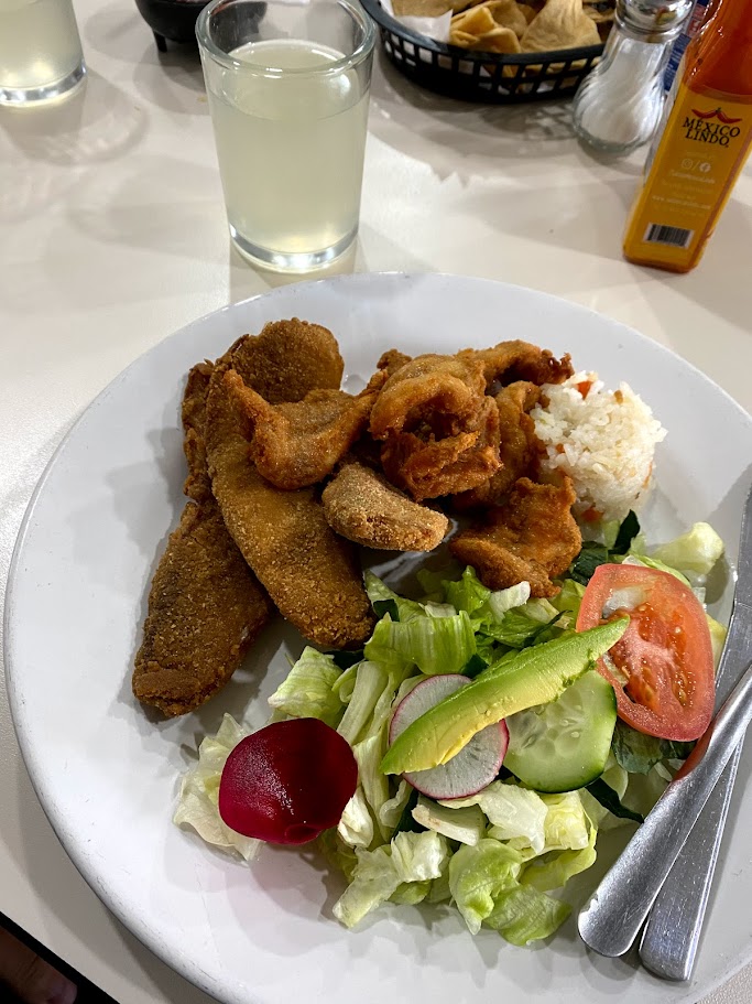 Ichaami Mar y Tierra/Mariscos El Ancla image 8