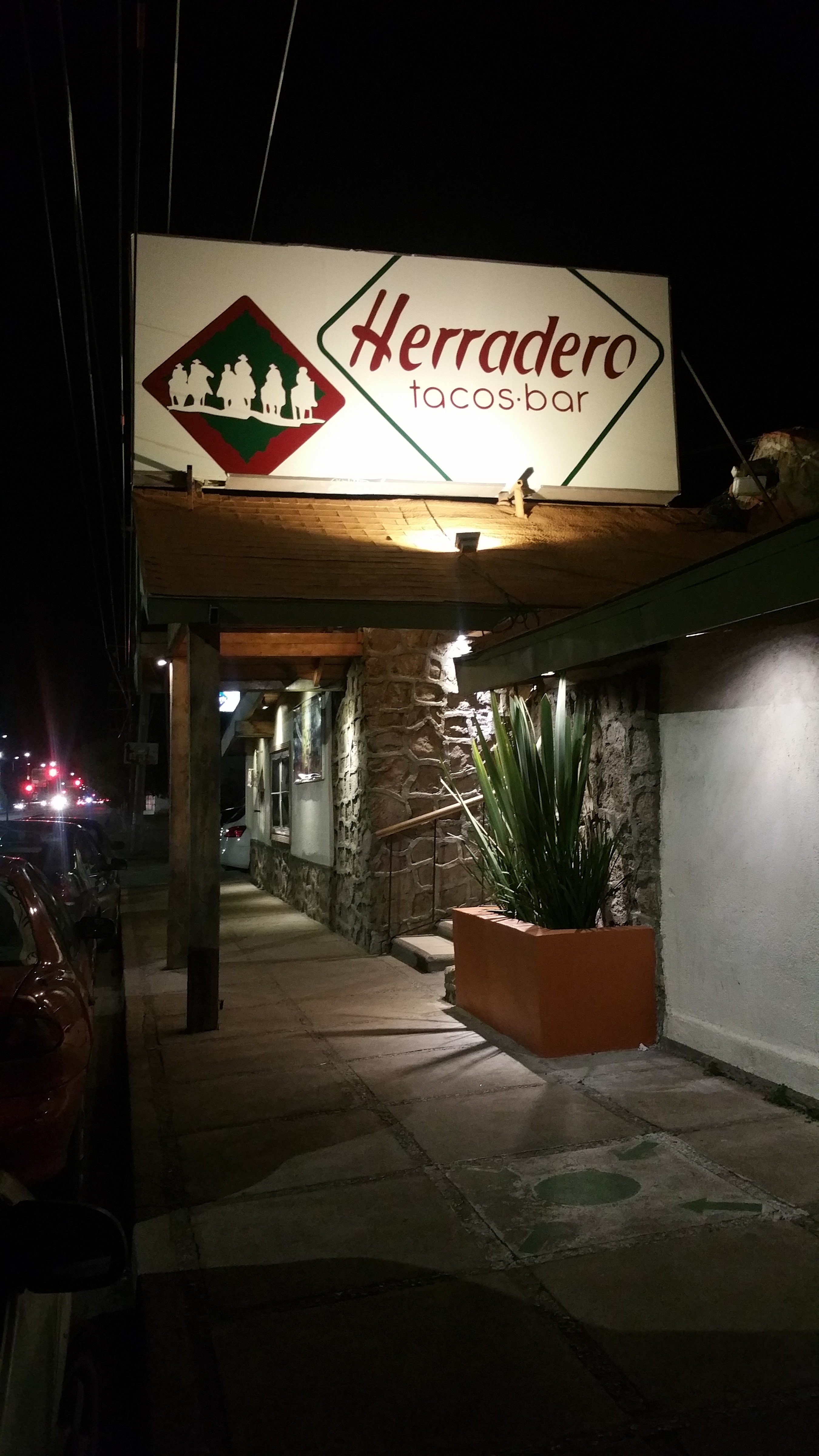 Herradero Tacos Bar image 1