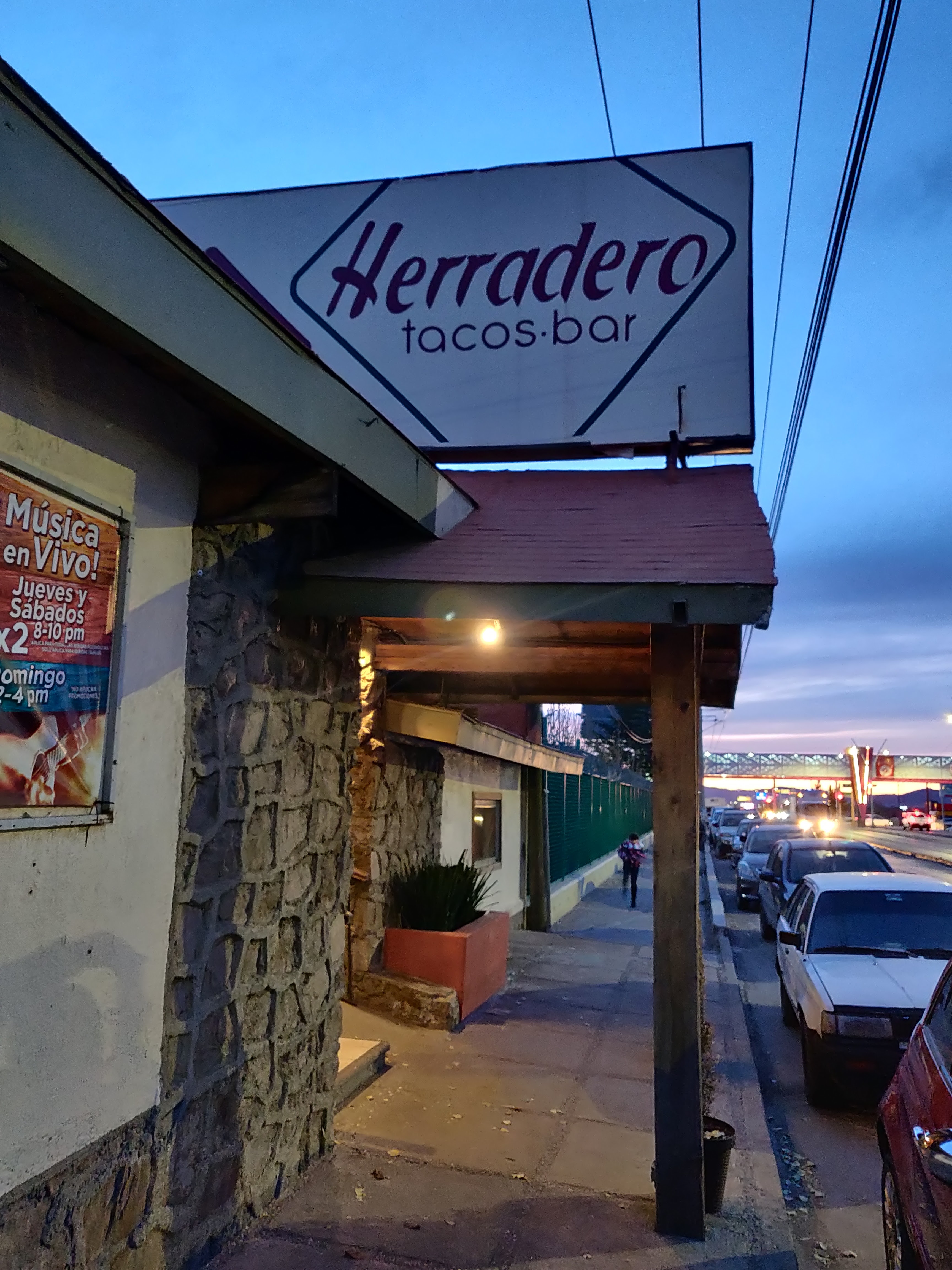 Herradero Tacos Bar image 7