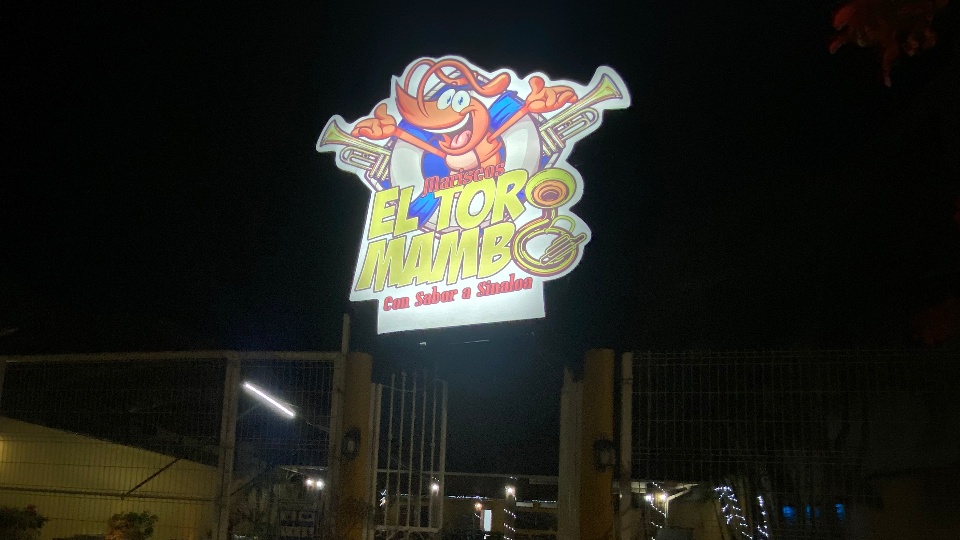 Mariscos El toro Mambo image 3