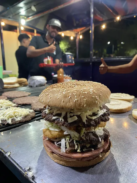 Max Burger image 2